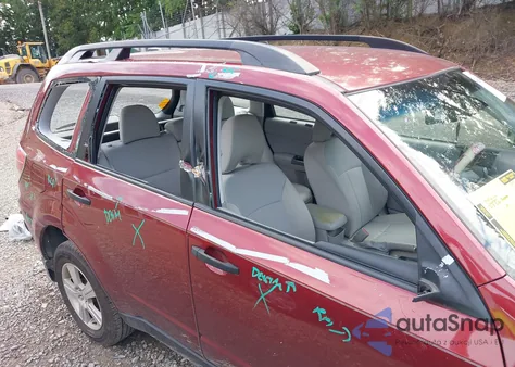 2013 Subaru Forester 2.5X z USA, uszkodzony, nr VIN JF2SHABC8DH406499